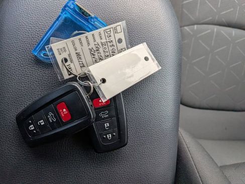 Used 2023 Toyota RAV4 XLE w/ Convenience Package FWD image 34