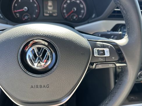 Used 2021 Volkswagen Passat 2.0T SE image 26