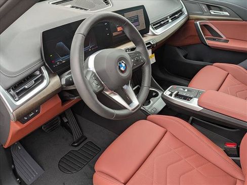 Used 2026 BMW X1 xDrive28i w/ Convenience Package AWD/4WD image 3