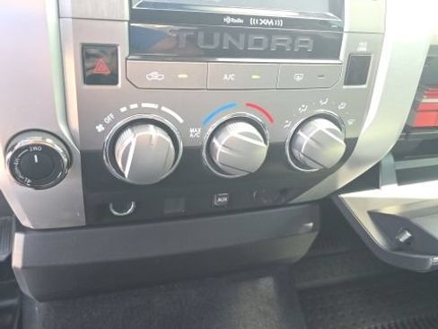 Used 2019 Toyota Tundra SR5 AWD/4WD image 17