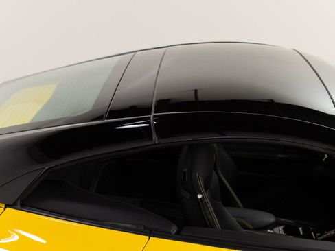 Certified 2020 Ferrari Portofino RWD image 41