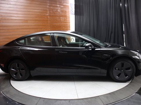 Used 2023 Tesla Model 3 Standard Range RWD image 8
