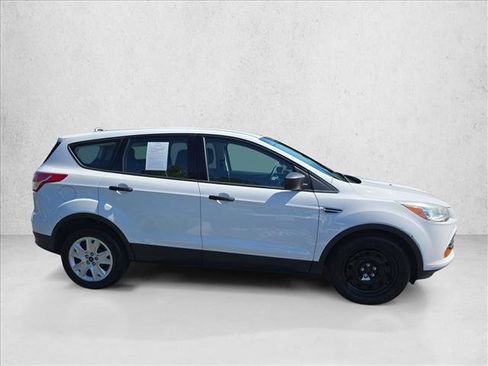 Used 2014 Ford Escape S FWD image 4