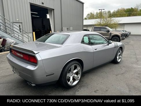 Used 2014 Dodge Challenger R/T w/ Sound Group II RWD image 4
