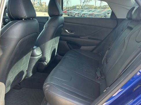 Used 2023 Hyundai Elantra Limited image 22