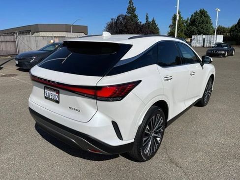 Used 2024 Lexus RX 350 Premium Plus w/ Cold Area Package FWD image 4
