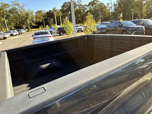 Used 2019 Chevrolet Colorado ZR2 image 12