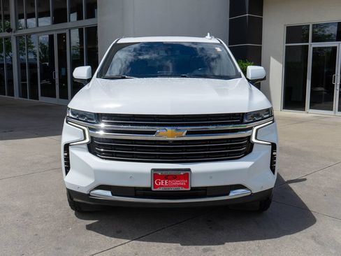 Used 2021 Chevrolet Tahoe LT w/ LT Signature Plus Package AWD/4WD image 2