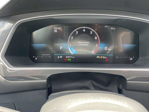 Certified 2023 Volkswagen Tiguan SE R-Line FWD image 19