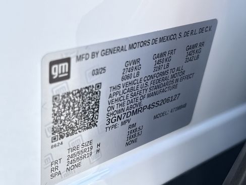 Used 2025 Chevrolet Equinox EV LT image 34