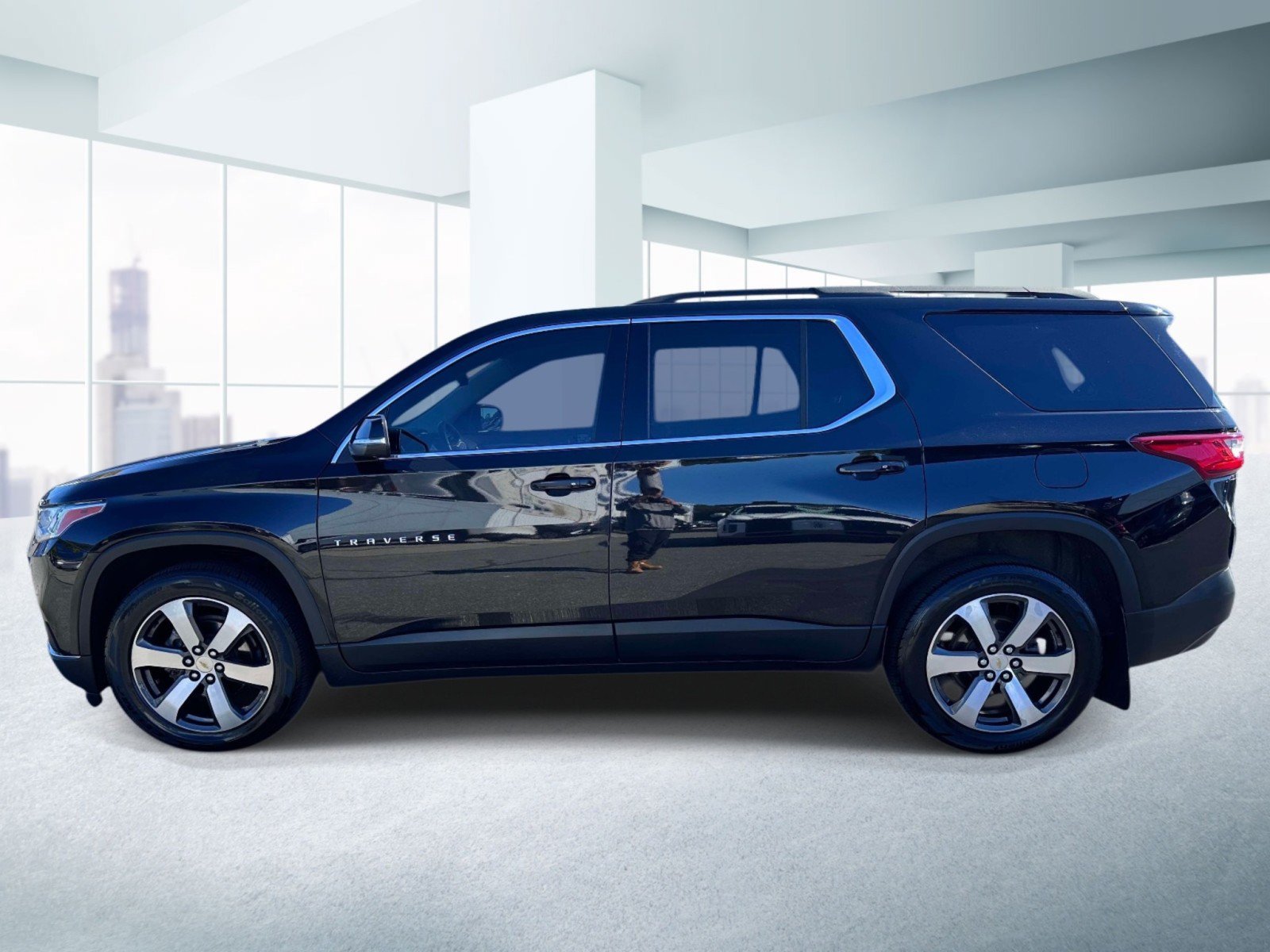 Used 2021 Chevrolet Traverse LT w/ LT Premium Package AWD/4WD image 2