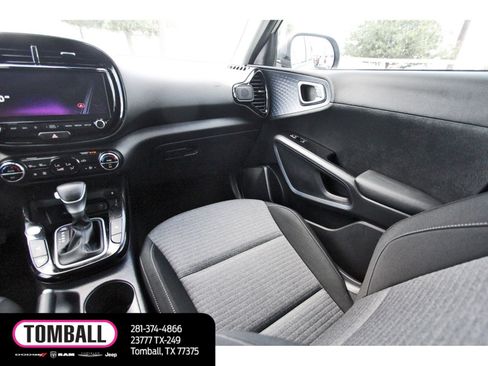 Used 2024 Kia Soul EX FWD image 11