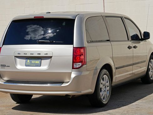 Used 2015 Dodge Grand Caravan American Value Package w/ UConnect Hands-Free Group FWD image 40