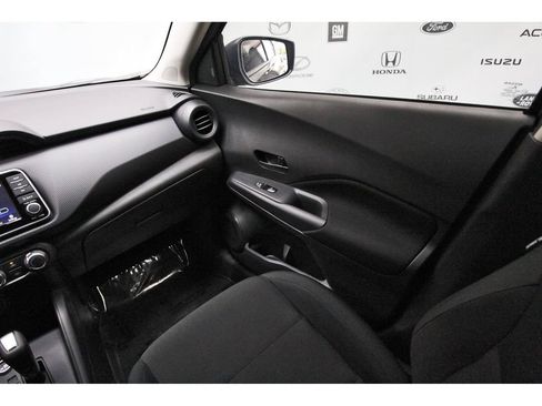 Certified 2025 Nissan Kicks Play S FWD image 8