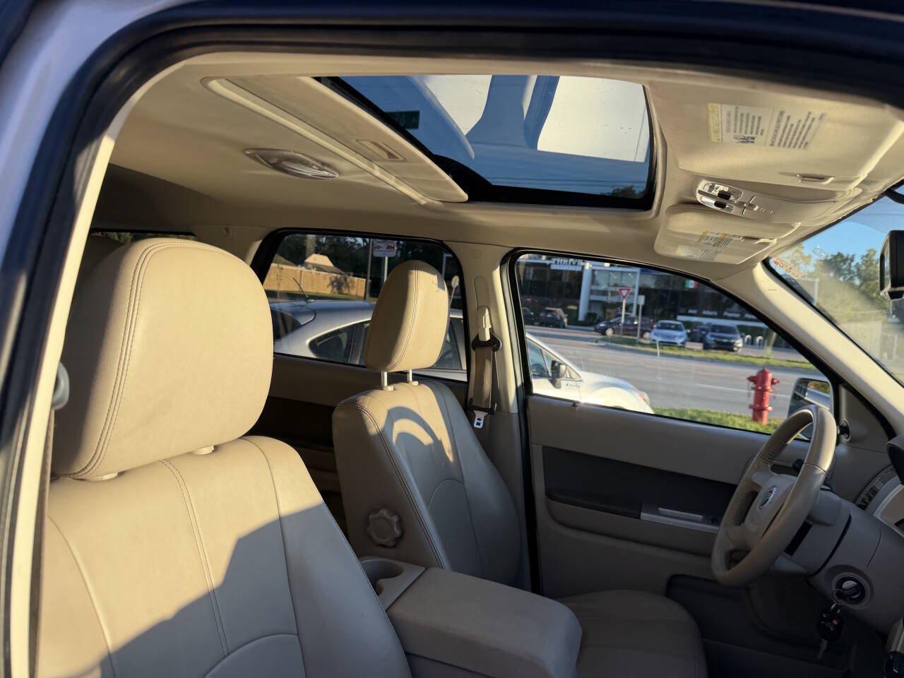 Used 2010 Mercury Mariner Premier AWD/4WD image 11