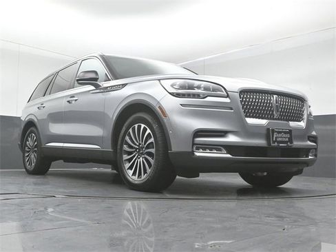 Used 2022 Lincoln Aviator Reserve w/ Equipment Group 201A image 45