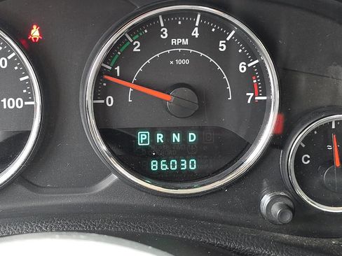 Used 2014 Jeep Wrangler Sport w/ Connectivity Group AWD/4WD image 23