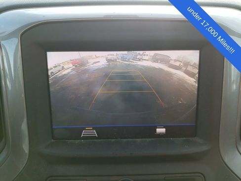 Used 2020 Chevrolet Silverado 2500 Custom w/ Custom Value Package image 19