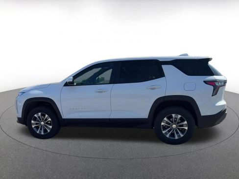 Used 2025 Chevrolet Equinox LT image 8