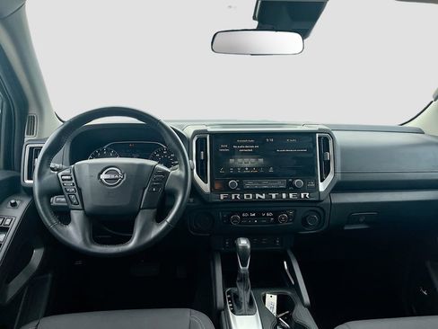 Used 2025 Nissan Frontier SV w/ SV Convenience Package RWD image 21