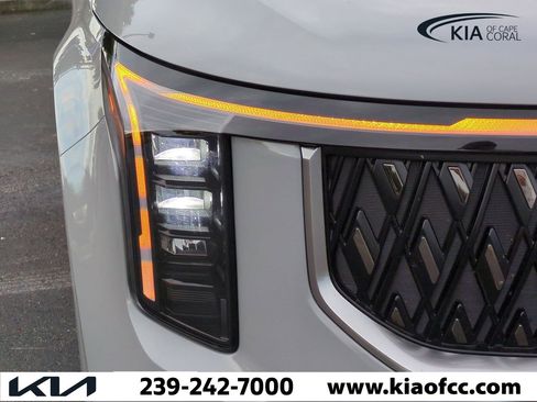 Certified 2026 Kia Carnival EX image 10