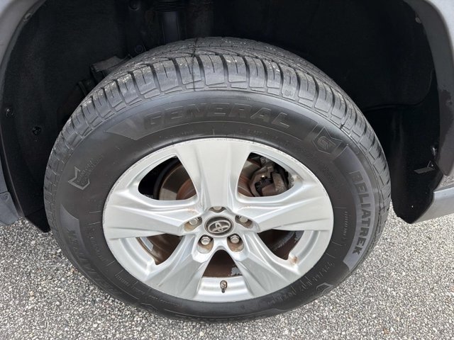 Certified 2019 Toyota RAV4 XLE FWD image 31