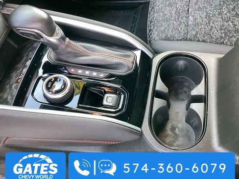 Used 2024 Chevrolet Colorado Z71 w/ Z71 Convenience Package 2 AWD/4WD image 31