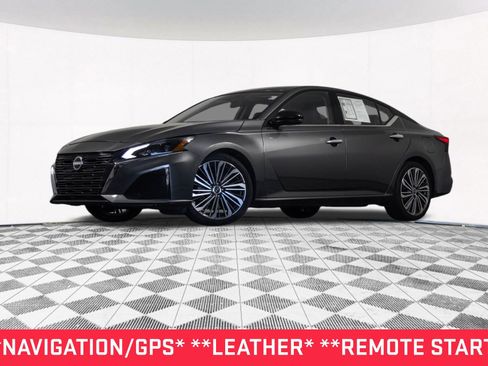 Used 2023 Nissan Altima 2.5 SL FWD image 2