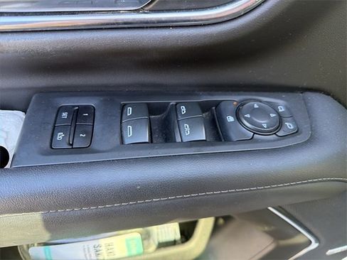 Used 2021 Chevrolet Tahoe Z71 image 10