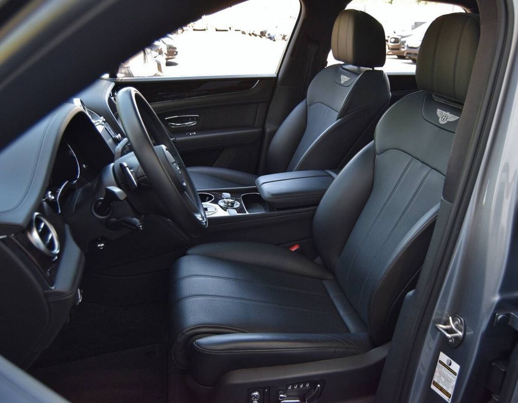 Used 2019 Bentley Bentayga AWD/4WD image 20
