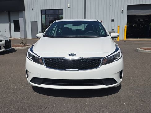 Used 2018 Kia Forte LX FWD image 3