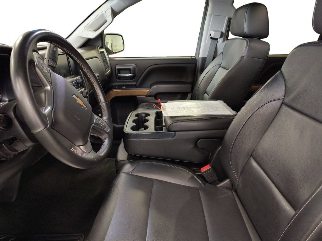 Used 2018 Chevrolet Silverado 1500 LTZ w/ Sport Package AWD/4WD image 10