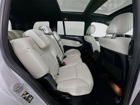 Used 2019 Mercedes-Benz GLS 450 4MATIC image 28