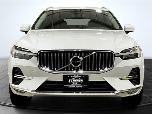 Certified 2023 Volvo XC60 B5 Plus image 3