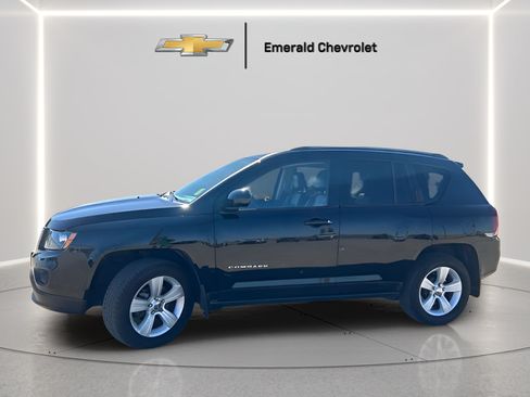 Used 2015 Jeep Compass FWD image 3