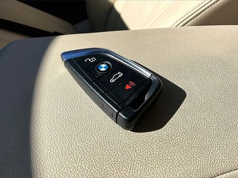 Used 2021 BMW 430i Coupe w/ Convenience Package image 34