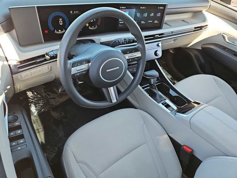 Certified 2025 Hyundai Tucson SEL image 10