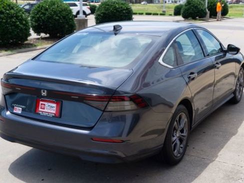 Used 2023 Honda Accord EX image 5