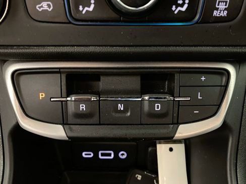 Used 2023 GMC Terrain SLE w/ Driver Convenience Package FWD image 19