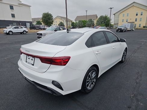Used 2023 Kia Forte LXS FWD image 5