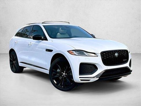 Used 2025 Jaguar F-PACE R-Dynamic S image 11