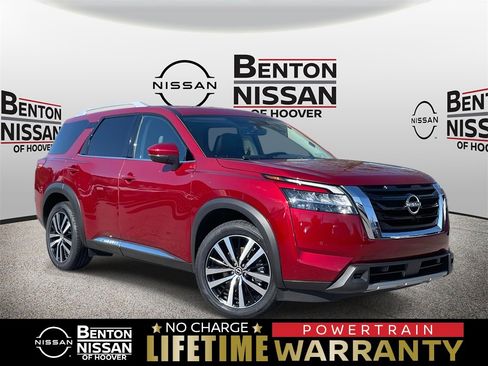 Used 2023 Nissan Pathfinder Platinum w/ Cargo Package image 1