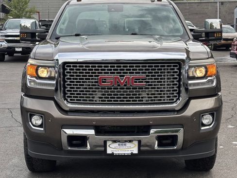 Used 2015 GMC Sierra 2500 Denali w/ Duramax Plus Package AWD/4WD image 3