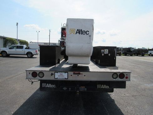 Used 2016 Ford F550 2WD Regular Cab Super Duty image 6