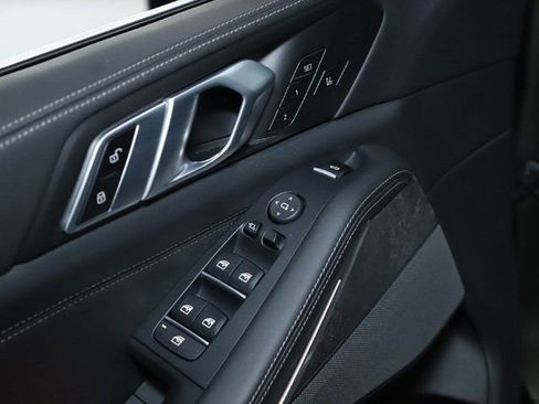 Certified 2025 BMW X5 xDrive40i w/ Premium Package image 17