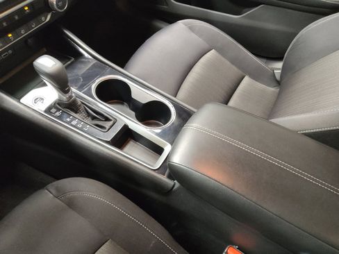 Used 2024 Nissan Altima 2.5 SV image 26