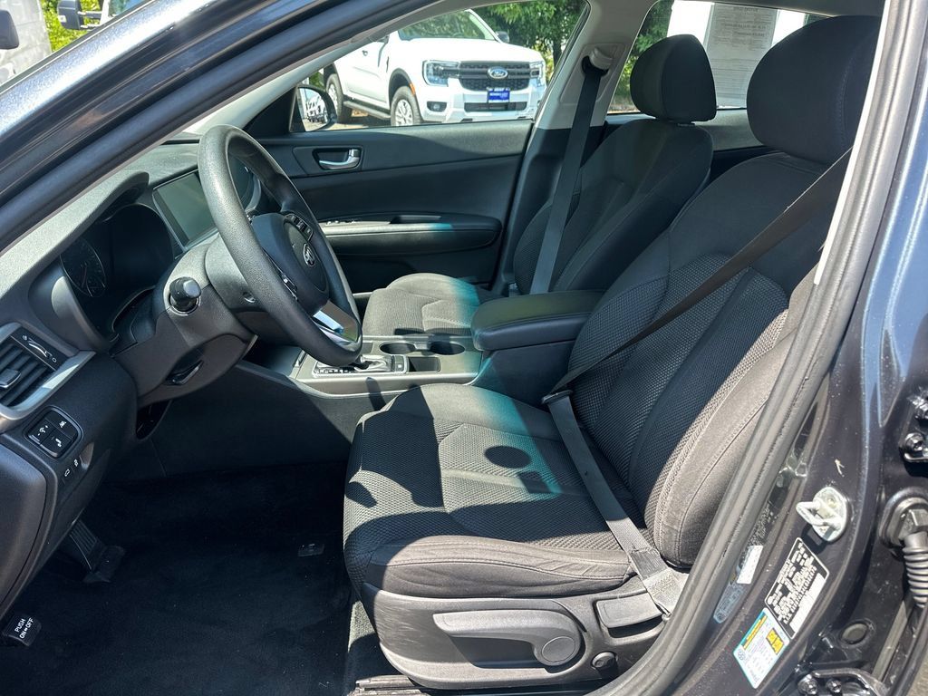 Used 2020 Kia Optima LX FWD image 10