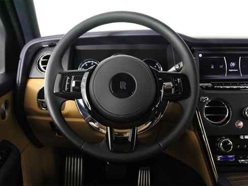 Certified 2024 Rolls-Royce Cullinan image 6