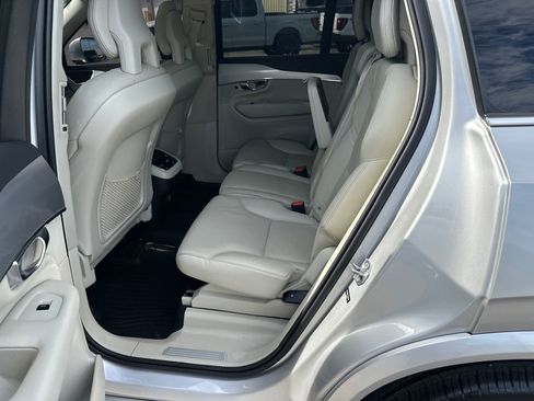 Used 2018 Volvo XC90 T5 Momentum w/ Convenience Package AWD/4WD image 21