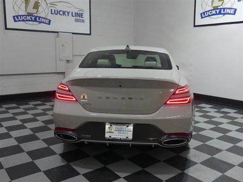 Used 2025 Genesis G70 2.5T image 8